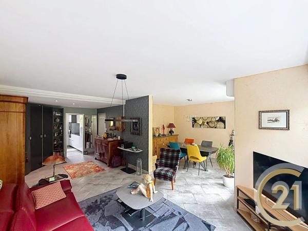 Appartement F4 à vendre  4 pièces - 81,76 m 2   MONTBELIARD  - 25