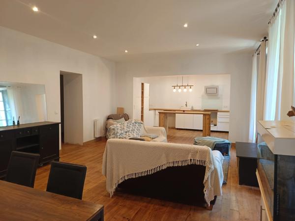 DEMEURE DE CHARME DANS UN CADRE BOCCOLIQUE