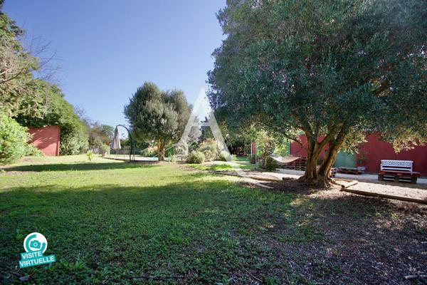 LATTES / MAURIN - MAISON INDÉPENDANTE - T5 DE 138 M² - TERRAIN 10 000 M² - PISCINE - CALME ABSOLU - VIGNES - SOUS-SOL INTÉGRAL