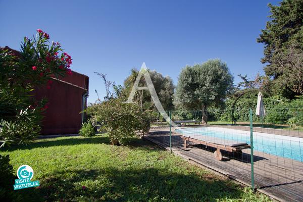 LATTES / MAURIN - MAISON INDÉPENDANTE - T5 DE 138 M² - TERRAIN 10 000 M² - PISCINE - CALME ABSOLU - VIGNES - SOUS-SOL INTÉGRAL