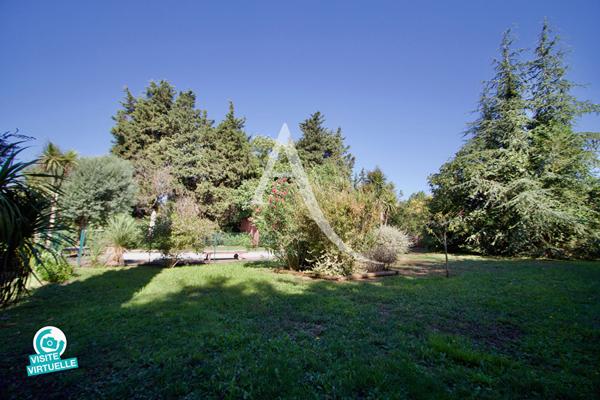 LATTES / MAURIN - MAISON INDÉPENDANTE - T5 DE 138 M² - TERRAIN 10 000 M² - PISCINE - CALME ABSOLU - VIGNES - SOUS-SOL INTÉGRAL