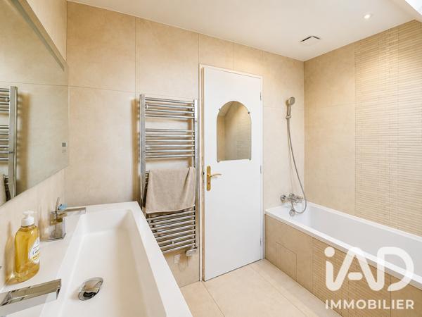 Maison à vendre 7 pièces 159,17 m² Sainte-Geneviève-des-Bois