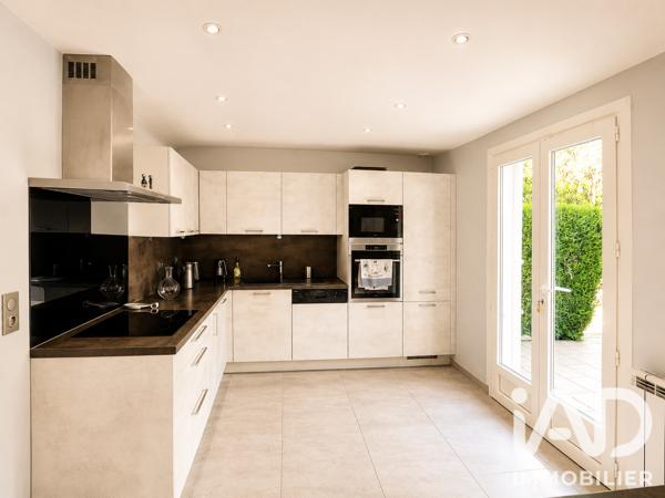 Maison à vendre 7 pièces 159,17 m² Sainte-Geneviève-des-Bois