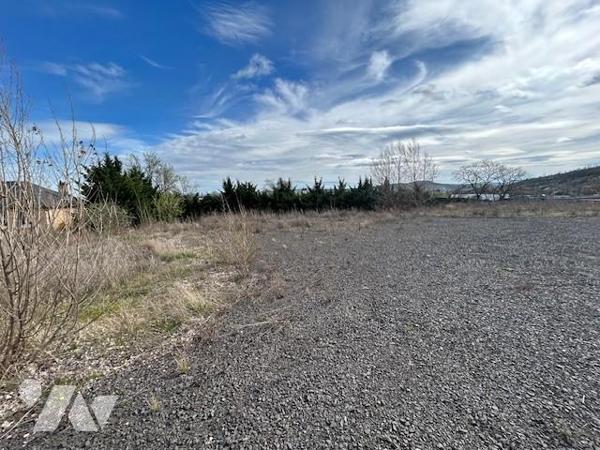 Terrain à bâtir au  BREZET