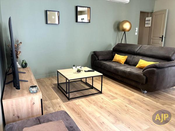 Appartement à louer Libourne : 2 pièces, 50m² avec 1 chambre(s) à 760€ - AJP Immobilier Libourne