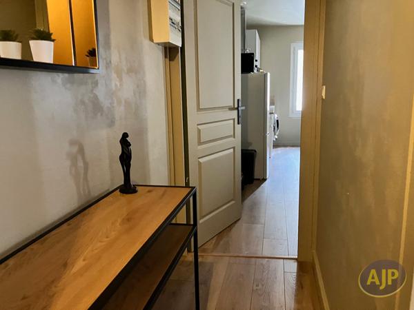 Appartement à louer Libourne : 2 pièces, 50m² avec 1 chambre(s) à 760€ - AJP Immobilier Libourne