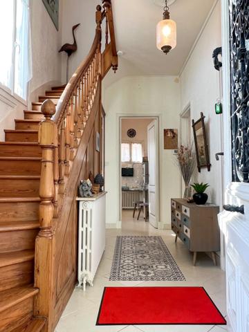 Villa 7 pièce(s) 4 chambre(s) 200 m²