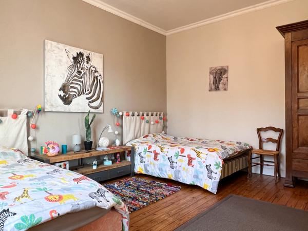 Villa 7 pièce(s) 4 chambre(s) 200 m²