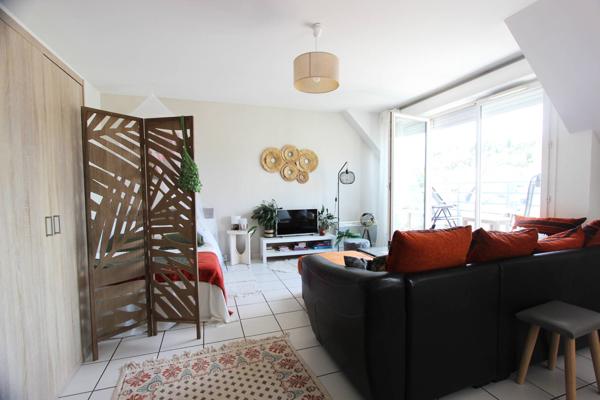 UN BEAU STUDIO À PROXIMITÉ DU CENTRE-VILLE. -