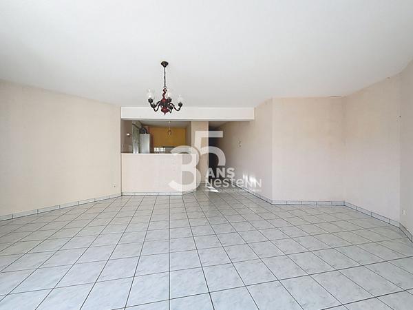 Appartement T3 à Saint-Maurille avec Balcon plein Sud et Box fermé Rare sur le secteur!!