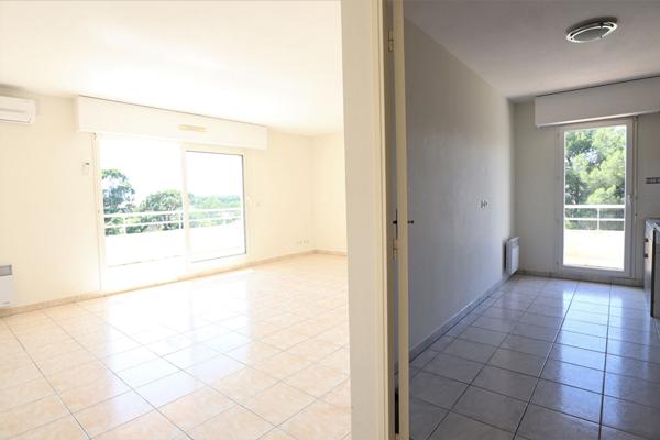 Vente Appartement82,56 m² - 4 Pièces - ST RAPHAEL (83700)