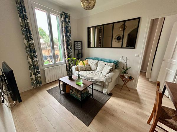 Appartement Acheres 2 pièce(s) 26 m2 127 000 € **  - Référence  9376