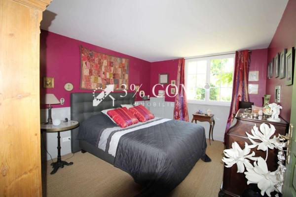Maison
                                                                                                                                                                                                                                                                                                                        9 pièce(s)                                                                                                                                                                                                          7 chambre(s)                                                                                                                                                                                                          290  m²
