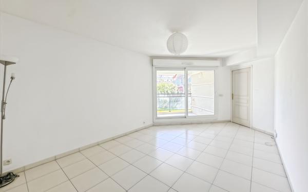 Appartement à vendre    2 pièces • 38 m2 Antibes