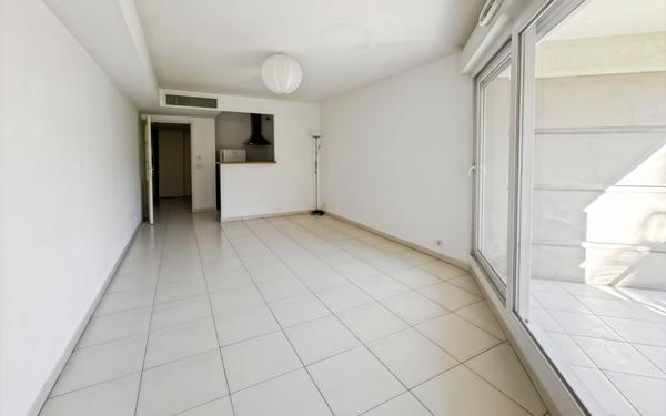 Appartement à vendre    2 pièces • 38 m2 Antibes