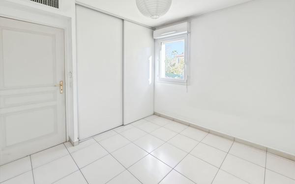 Appartement à vendre    2 pièces • 38 m2 Antibes