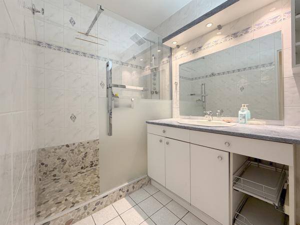 Clermont-Ferrand (63000) T4 94m² avec garage – Vue Dominante Cathédrale - Clermont-Ferrand limite Chamalières