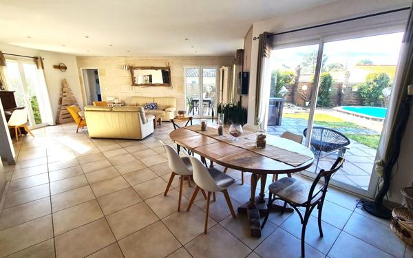 Maison à vendre    5 pièces •  Saint-André-de-Cubzac
