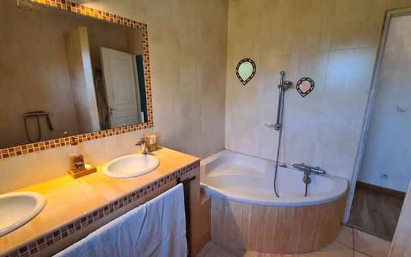 Maison à vendre    5 pièces •  Saint-André-de-Cubzac