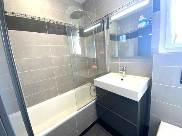 Maison edifiée sur un terrain 600m²