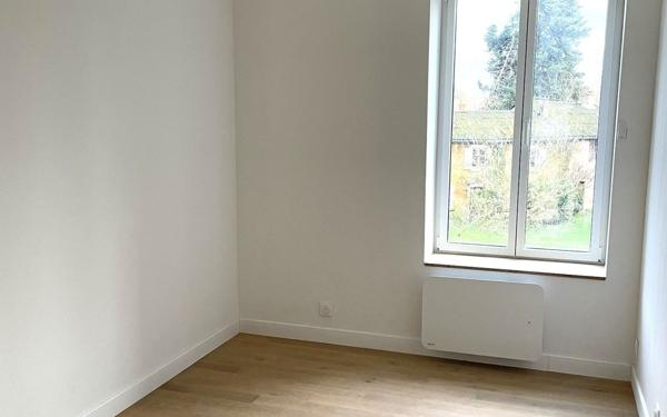 Appartement à louer    4 pièces •  Sérézin-du-Rhône