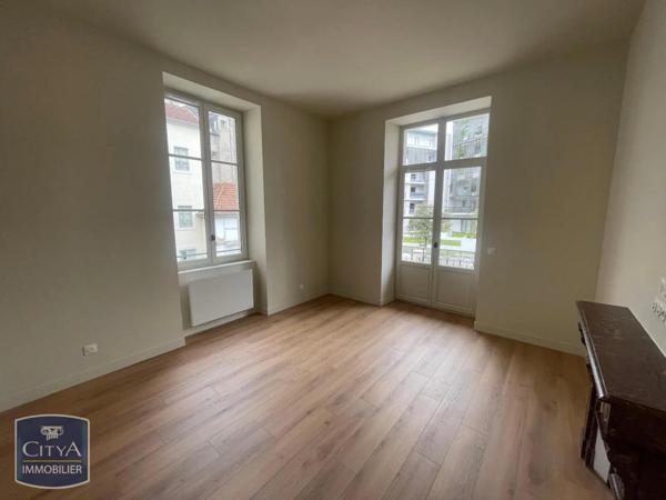 Appartement à louer 3 pièces 65.74m²