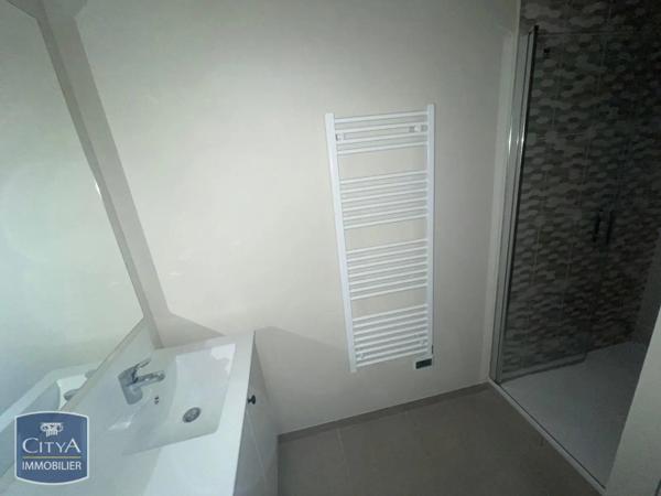 Appartement à louer 3 pièces 65.74m²