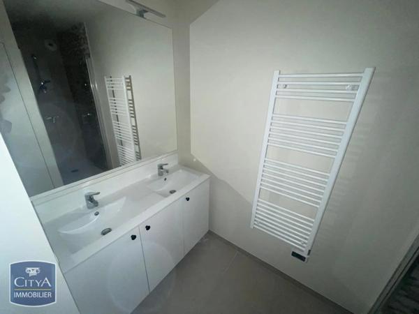 Appartement à louer 3 pièces 65.74m²