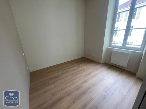 Appartement à louer 3 pièces 65.74m²