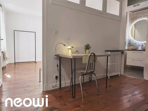 Maison de ville avec balcon et potentiel de logement indépendant
