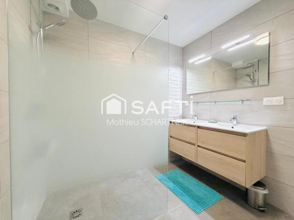 Maison - 7 pièces - 196m²