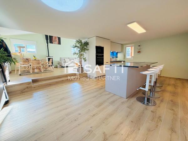 Maison - 7 pièces - 196m²