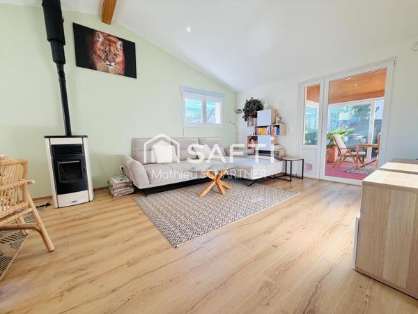 Maison - 7 pièces - 196m²