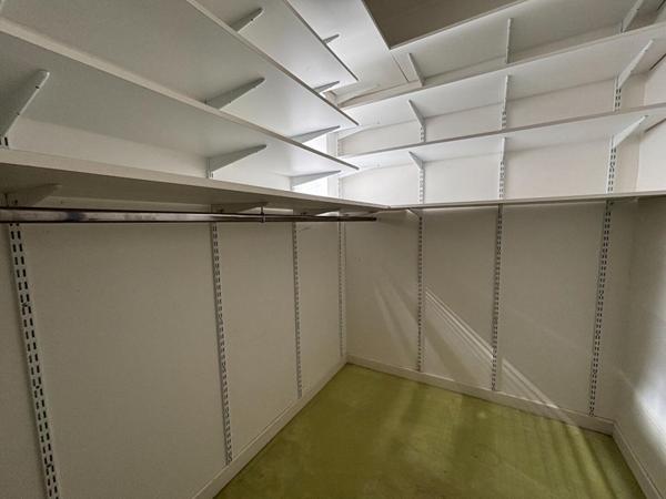 ensemble  immobilier local commercial + habitation de caractére 6 pièce(s) 210 m2