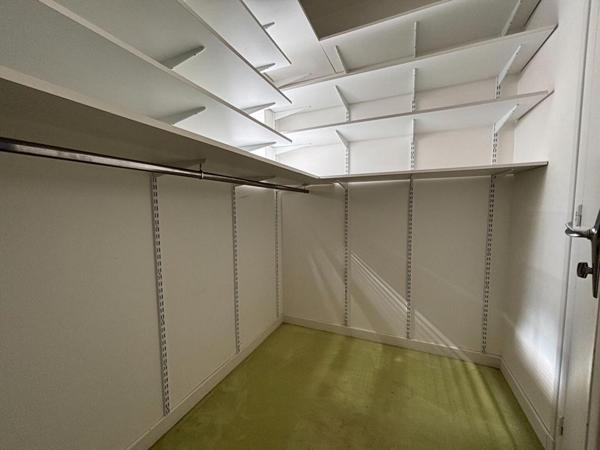 ensemble  immobilier local commercial + habitation de caractére 6 pièce(s) 210 m2