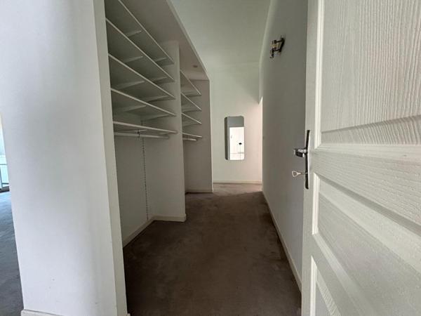 ensemble  immobilier local commercial + habitation de caractére 6 pièce(s) 210 m2