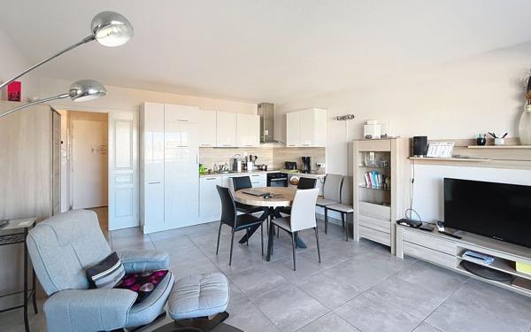 Appartement à vendre    3 pièces • 50,90 m2 Saint-Raphaël