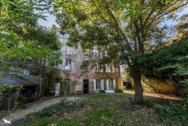 Maison à vendre |  Guilvinec |  16 pièces | 374 m²