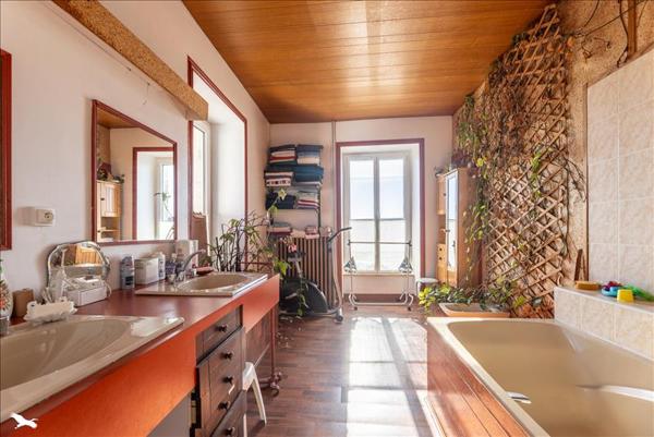 Maison à vendre |  Guilvinec |  16 pièces | 374 m²