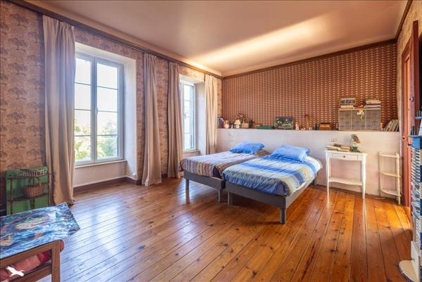 Maison à vendre |  Guilvinec |  16 pièces | 374 m²