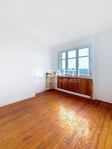 Appartement 3 pièces dernier étage proche RER