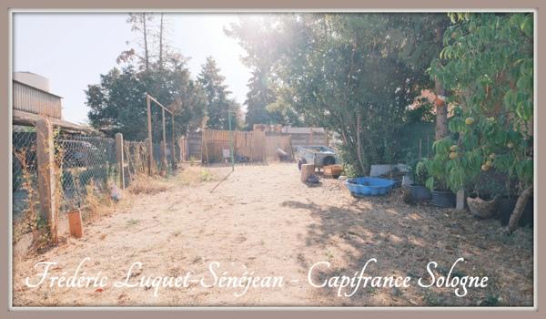 Maison de ville à vendre 4 pièces dont studio indépendant, jardin & dépendances - DPE B - LA FERTE SAINT AUBIN (45)