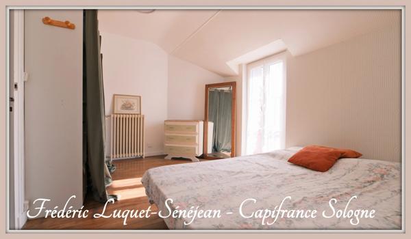 Maison de ville à vendre 4 pièces dont studio indépendant, jardin & dépendances - DPE B - LA FERTE SAINT AUBIN (45)