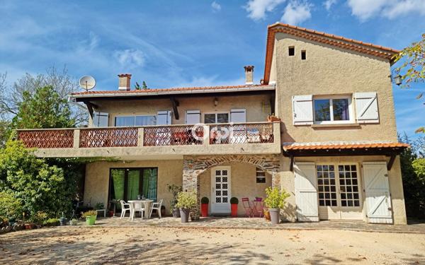 Maison à vendre    6 pièces •  Saint-Privat-des-Vieux