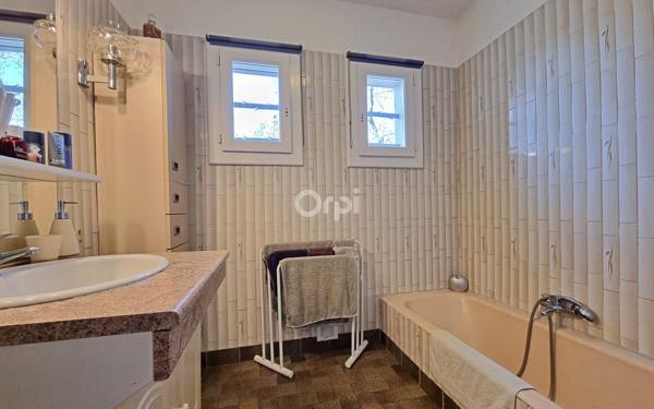 Maison à vendre    6 pièces •  Saint-Privat-des-Vieux