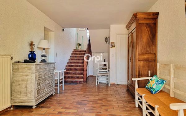 Maison à vendre    6 pièces •  Saint-Privat-des-Vieux