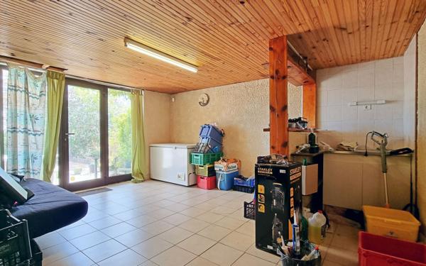 Maison à vendre    6 pièces •  Saint-Privat-des-Vieux