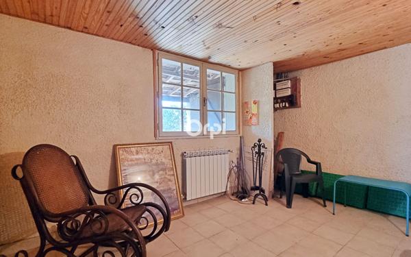 Maison à vendre    6 pièces •  Saint-Privat-des-Vieux