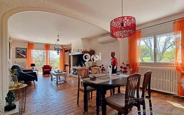 Maison à vendre    6 pièces •  Saint-Privat-des-Vieux