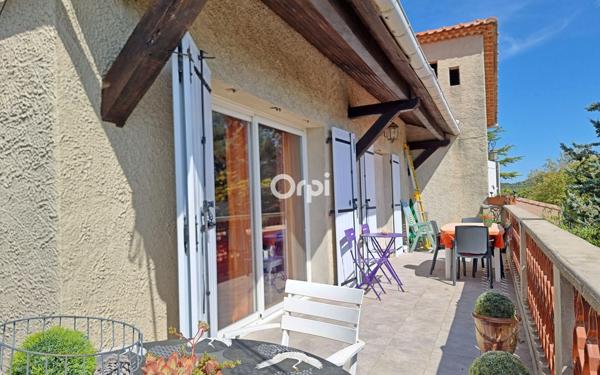 Maison à vendre    6 pièces •  Saint-Privat-des-Vieux